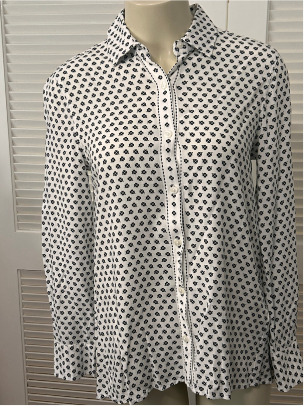Max Studio White Black Clover Print Button Down Shirt Size S